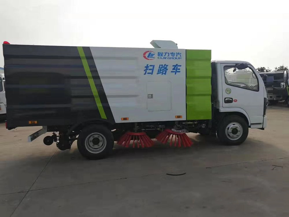 國六4方塵箱 1.5方水箱 東風掃路車
